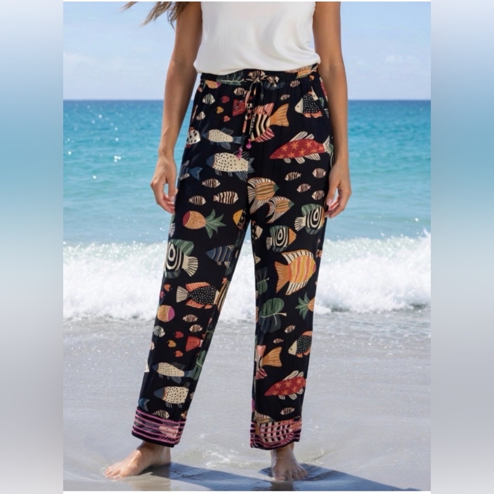 FARM Rio Black Tropical Fish Print Straight-Leg Pants